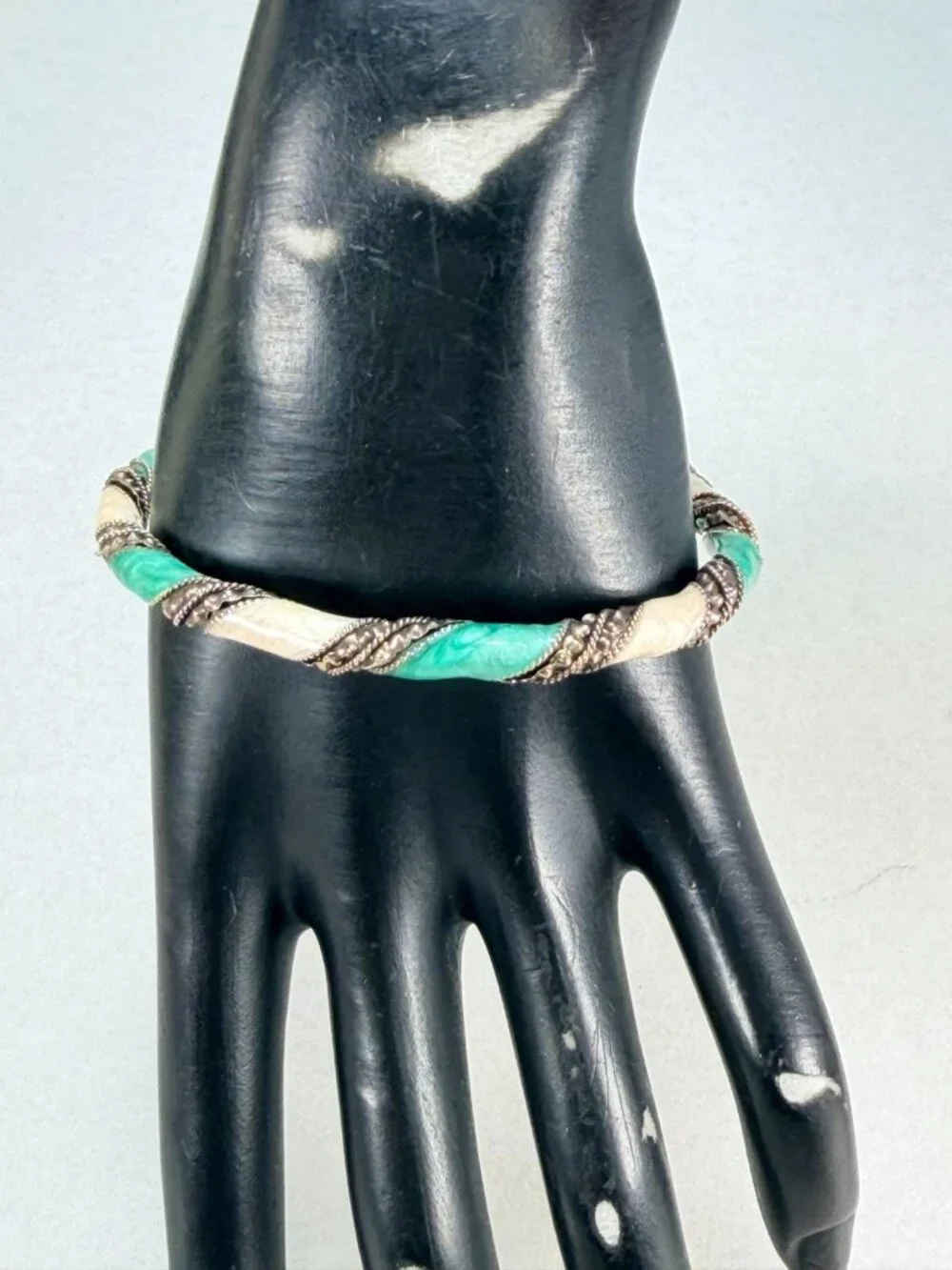 Vintage Silver Tone Twisted Bangle Green And White Enamel Filigree Bracelet
